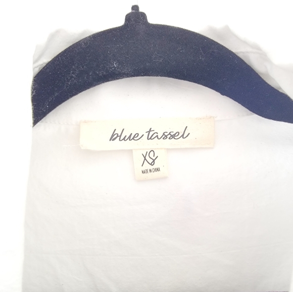 Blue Tassel XS Puff Sleeve Collared Blouse - Picture 2 of 4